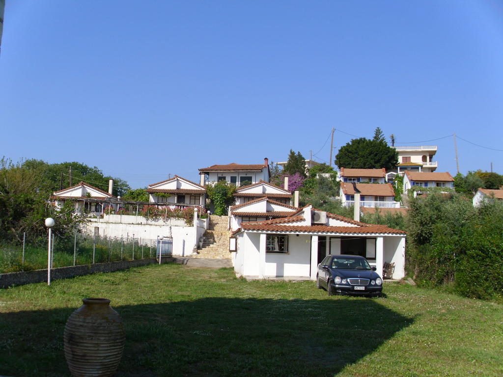 Bio House Appartement Chrani Buitenkant foto